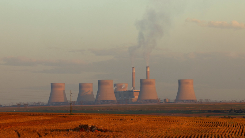 A general view of Kendal Power Station, a coal-fired station of South African utility Eskom, in the Mpumalanga province. REUTERS/Siphiwe Sibeko